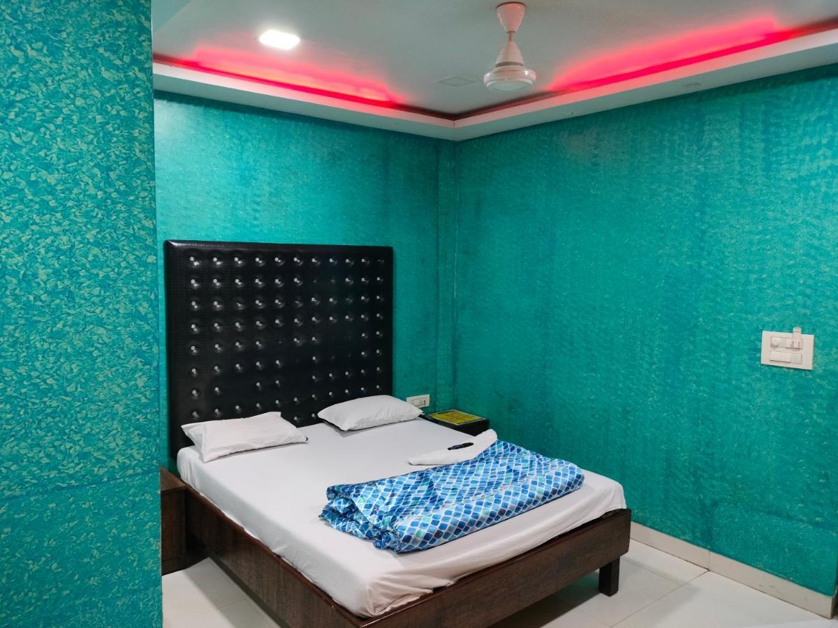 Spring Resort & Lodging Bombay Esterno foto